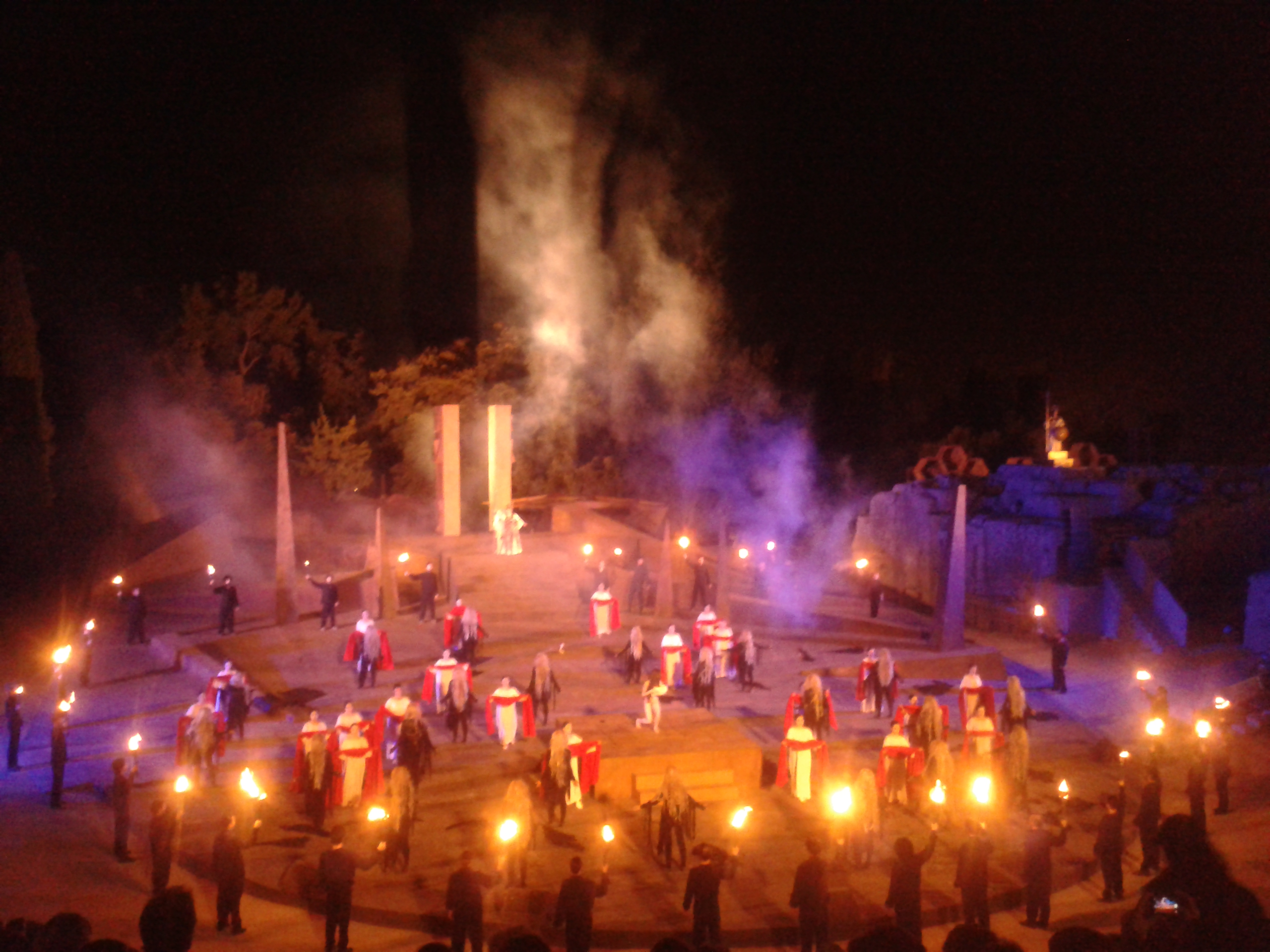 Giornata Associativa a Siracusa e al Teatro Greco – LE VESPE di Aristofane